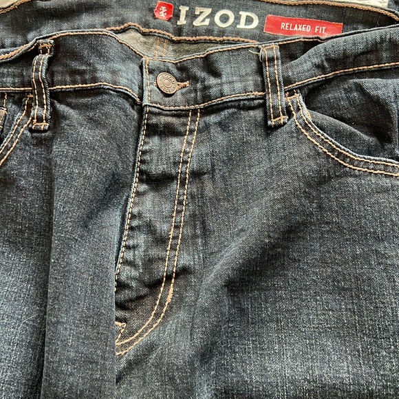 IZOD RELAXED FIT BLUE JEANS SIZE 36 X 32 98% COTTON 2% SPANDEX MACHINE WASH COLD - Picture 1 of 6